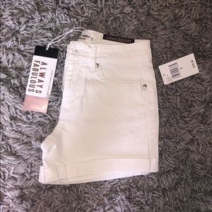 🤍 White Jean Shorts